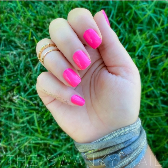 *Retired* Color Street: Gloss Angeles | Neon Pink Barbie Summer Bright Spring - Picture 5 of 13